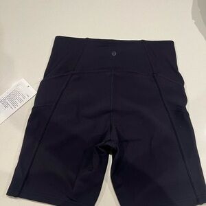 Lululemon Ribbed HR yoga Short 8” size 10